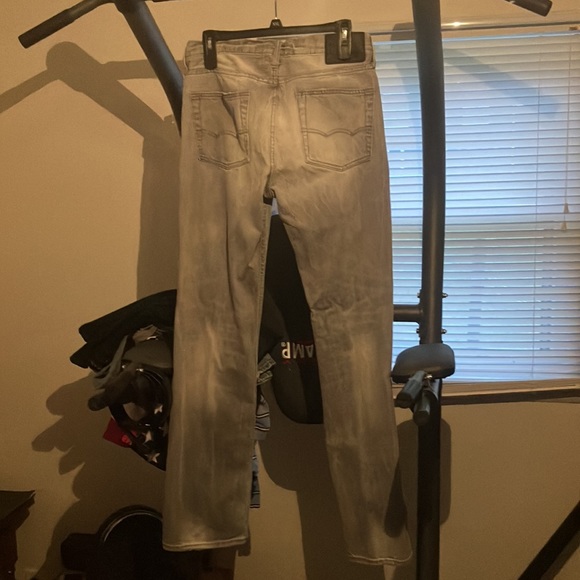 🦅AE Jeans - Picture 3 of 3